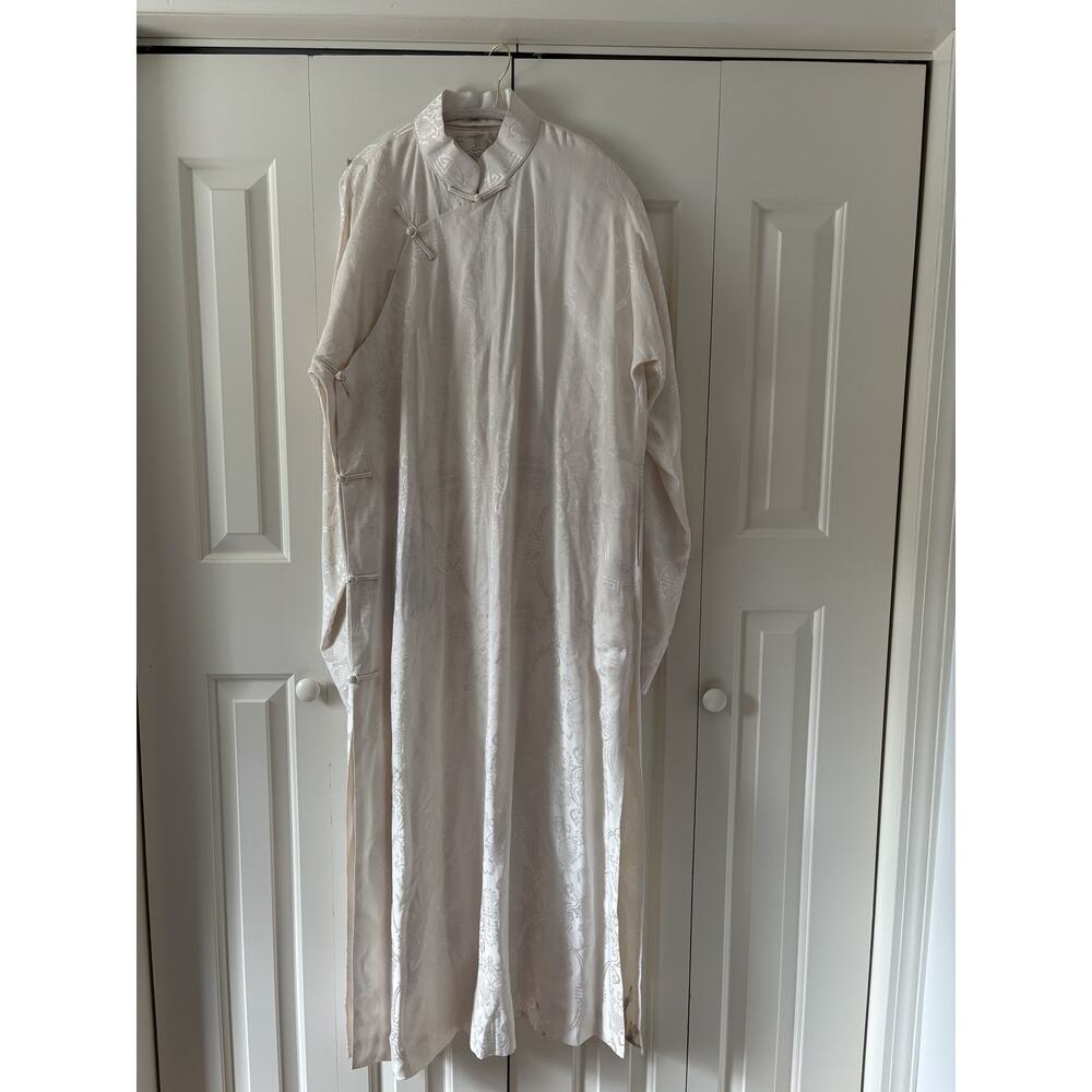Artistic Palace Women's Silk White Embroidered Robe L - Picture 2 of 10